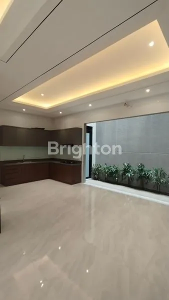 image RUMAH SIAP HUNI DI MANYAR DEKAT PETRA LINGKUNGAN NYAMAN & PREMIUM (3)