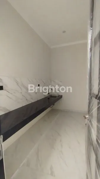 image RUMAH BARU DI GALAXY BUMI PERMAI, DEKAT ITS & UNAIR (4)