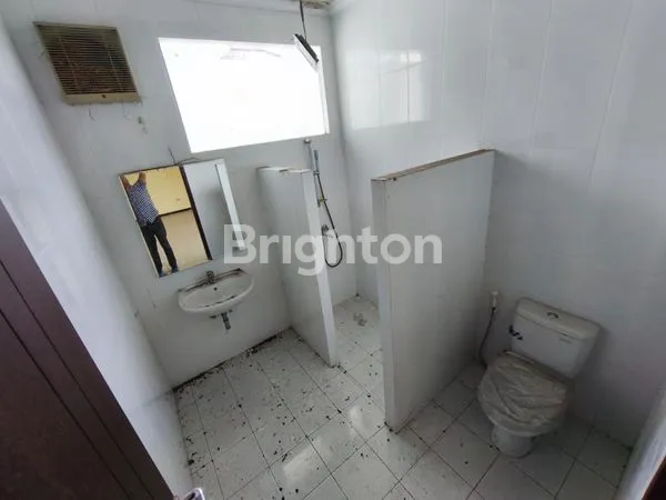 image RUMAH BESAR 7 KT DI PLAZA GOLF, ARAYA (5)