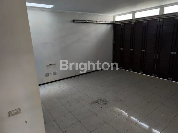 image RUMAH BESAR 7 KT DI PLAZA GOLF, ARAYA (2)