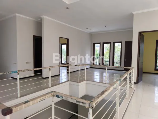 image RUMAH BESAR 7 KT DI PLAZA GOLF, ARAYA (1)