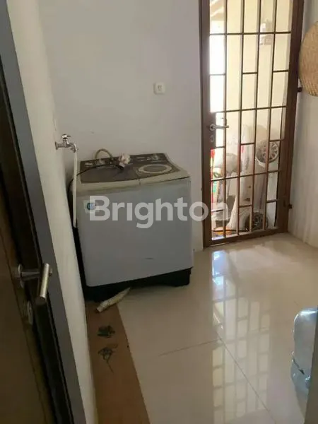 image RUMAH HOOK MEWAH DI SPRINGHILL, FULL FURNISHED & SIAP HUNI (8)