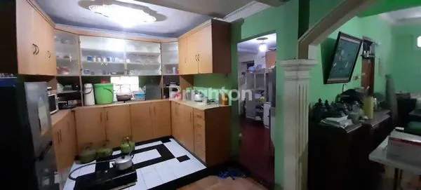 image DIJUAL RUMAH & KOST 2 LANTAI DENGAN 1 UNIT TOKO DI PEJATEN TIMUR, PASAR MINGGU, JAKARTA SELATAN (6)