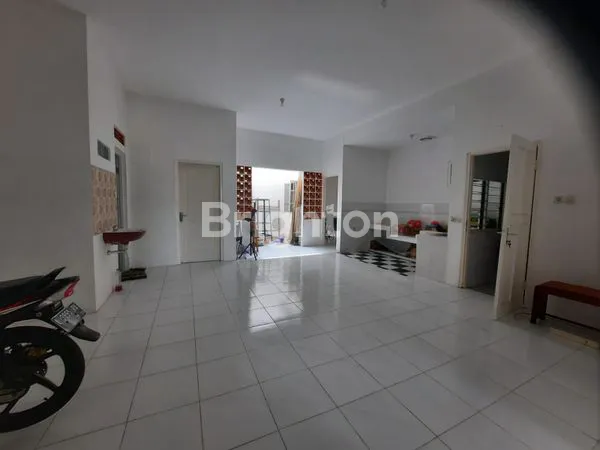 image RUMAH STRATEGIS DI KENJERAN, DEKAT GALAXY MALL (6)