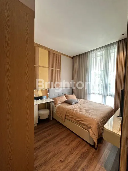 image RUMAH MEWAH 3 LANTAI DI GARDEN RESIDENCE, VIEW GOLF (6)