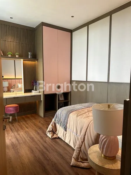 image RUMAH MEWAH 3 LANTAI DI GARDEN RESIDENCE, VIEW GOLF (8)