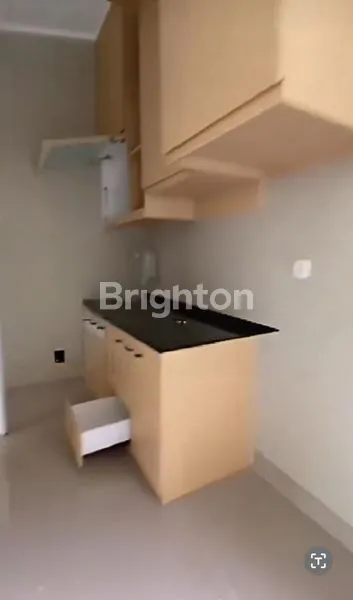 image RUMAH HOOK 2 LANTAI DI SERPONG GARDEN 1, LT 190M² (3)