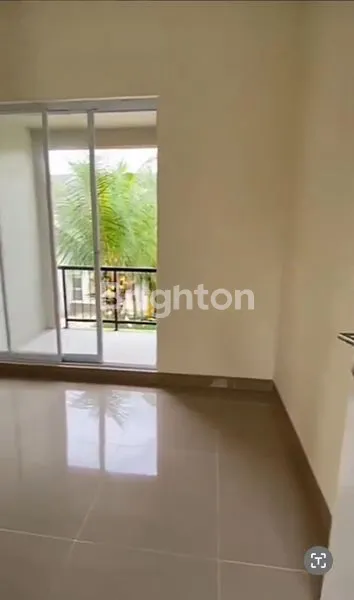 image RUMAH HOOK 2 LANTAI DI SERPONG GARDEN 1, LT 190M² (2)