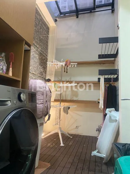 image RUMAH MODERN MINIMALIS CITRALAND CIBUBUR (5)