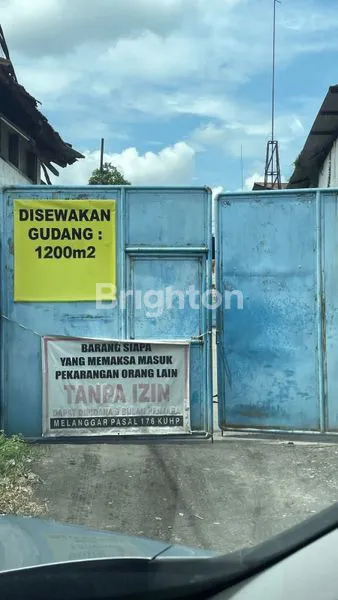 DI SEWAKAN GUDANG