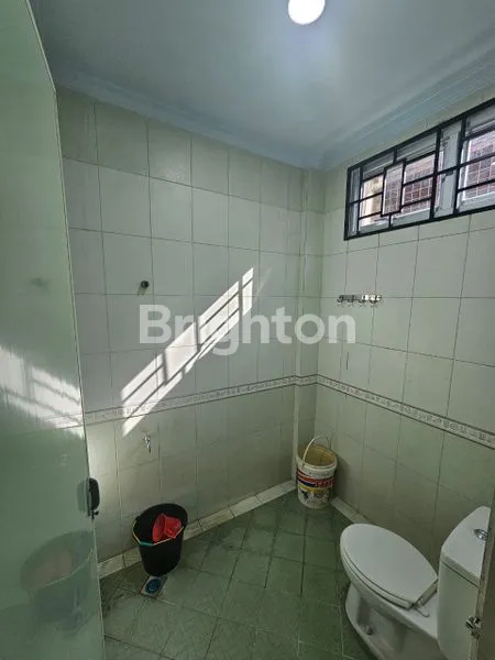 image RUKO 3 LANTAI SIAP USAHA, SHM DI JLN BUKIT BARISAN (8)