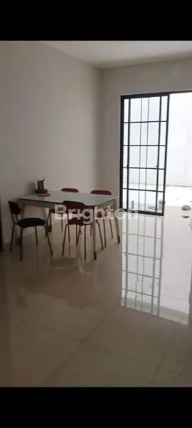 image HUNIAN NYAMAN DI GREEN LAKE CITY, 5 KT & 6 KM, SIAP HUNI (2)