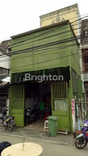 image RUKO 3 LANTAI UNTUK USAHA TAMAN RATU KEBON JERUK JAKARTA BARAT STRATEGIS BEBAS BANJIR (1)