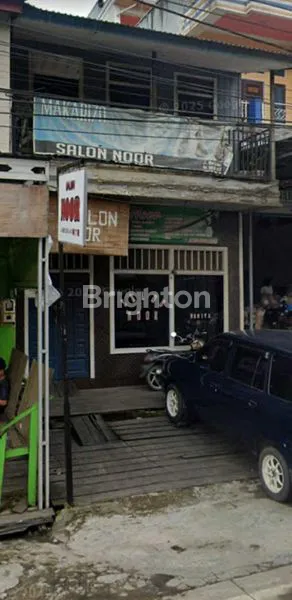 image RUMAH STRATEGIS PINGGIR JALAN COCOK UNTUK TINGGAL DAN USAHA (3)