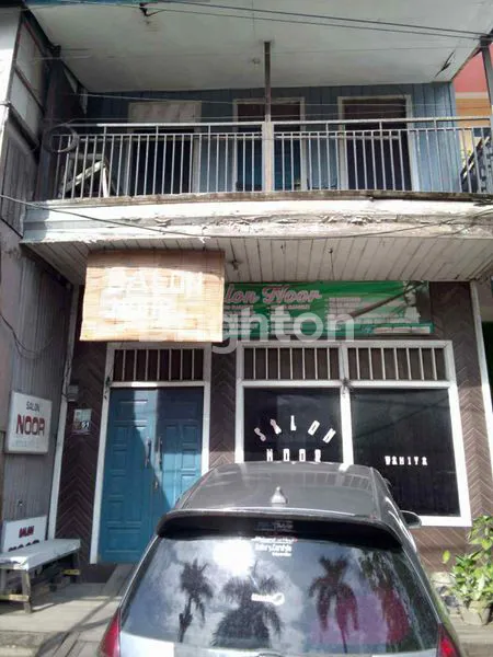 image RUMAH STRATEGIS PINGGIR JALAN COCOK UNTUK TINGGAL DAN USAHA (1)