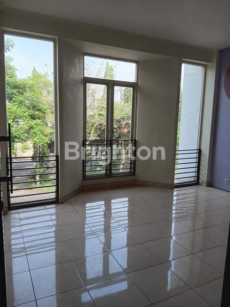 image INVESTASI MENJANJIKAN! RUKO 2 LANTAI SHM, FASILITAS LENGKAP (2)