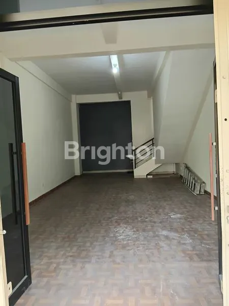 image INVESTASI MENJANJIKAN! RUKO 2 LANTAI SHM, FASILITAS LENGKAP (1)