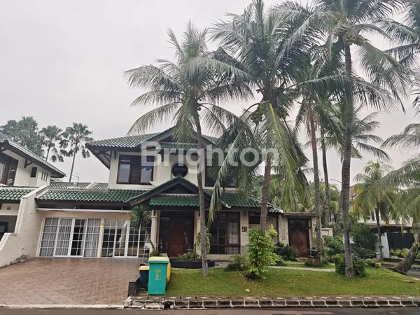 image RUMAH MEWAH HOEK DENGAN KOLAM RENANG DI BINTARO  (1)