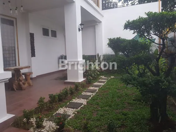 image RUMAH MEWAH 2 LANTAI FULL RENOVASI DI BINTARO SEKTOR 3 SIAP HUNI (2)