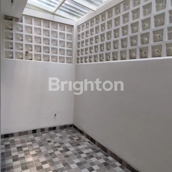 image SUPER MURAH!!! RUMAH 3 LANTAI DENGAN KONSEP FLYING GARDEN (7)