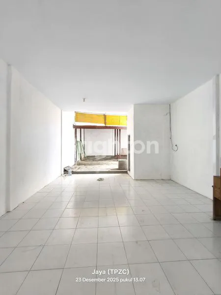 image TOKO STRATEGIS MOJOSONGO (2)