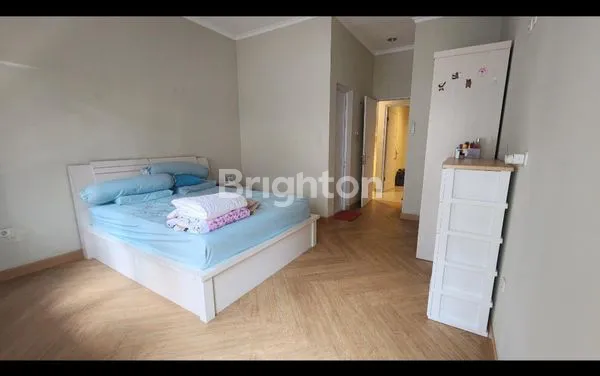 image RUMAH 3 LANTAI DIJUAL DI JL MANGGIS (7)