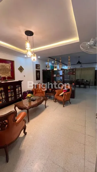 image RUMAH GAYUNG KEBONSARI LOKASI STRATEGIS DEKAT RAYA AHMAD YANI  (2)