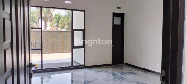 image DI JUAL RUMAH MEWAH  ARAYA  MALANG (4)