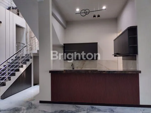 image DI JUAL RUMAH MEWAH  ARAYA  MALANG (1)