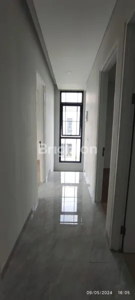 image RUMAH HOOK BSD, LT 120M², 4+1 KT, HARGA SPESIAL (4)