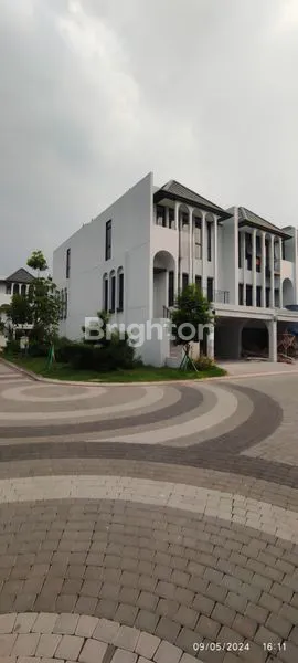 image RUMAH HOOK BSD, LT 120M², 4+1 KT, HARGA SPESIAL (1)