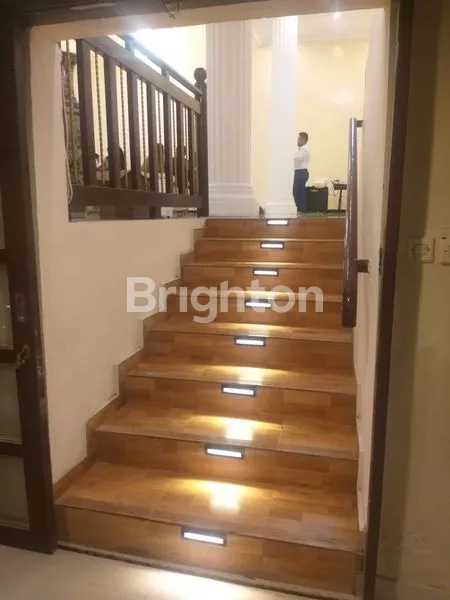 image RUMAH LUAS SHM, 7 KAMAR & CARPORT 4 MOBIL (5)