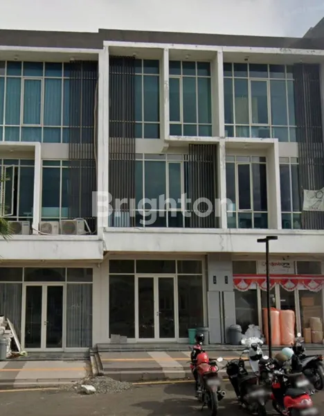 image RUKO 3 LANTAI MINIMALIS BARU SIAP HUNI DI NORTHWEST CITRALAND DEKAT GRAHA DAN PAKUWON INDAH (1)
