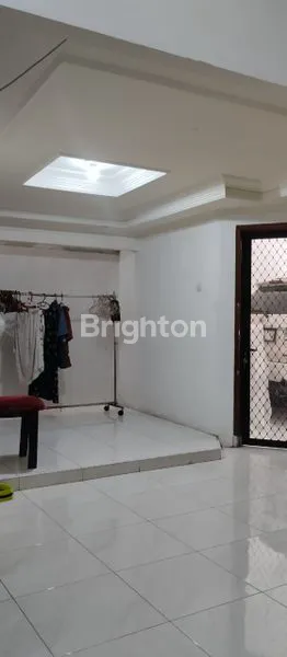 image RUMAH DI SEMOLOWARU ELOK (2)