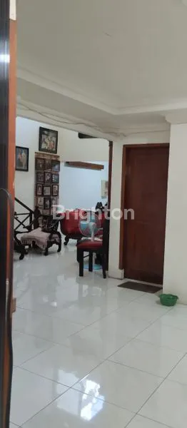 image RUMAH DI SEMOLOWARU ELOK (8)