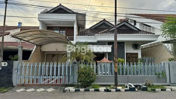image RUMAH DHARMAHUSADA INDAH BARAT 1,5 LANTAI LOKASI STRATEGIS (1)