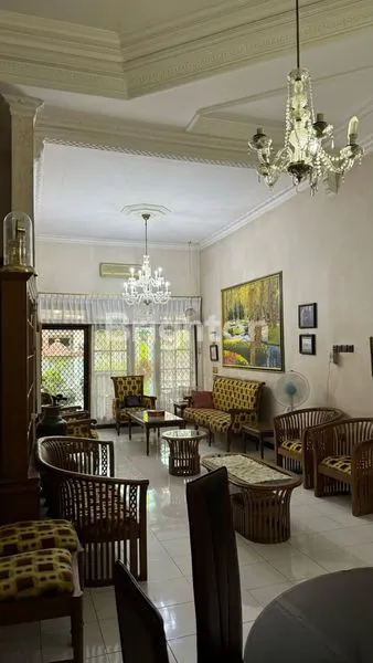 image RUMAH DHARMAHUSADA INDAH BARAT 1,5 LANTAI LOKASI STRATEGIS (5)