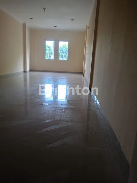image DISEWAKAN MURAH – RUKO 3½ LANTAI JL. RAYA PEKAYON, BEKASI  (8)