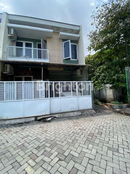 image RUMAH 2 LANTAI SIAP HUNI DI PLOSO, SURABAYA (1)