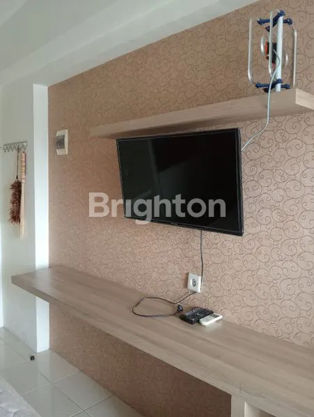 image EDUCITY YALE DKT ITS GLORIA WM (1)