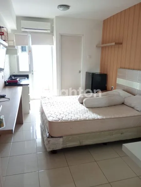 image EDUCITY YALE DKT ITS GLORIA WM (3)