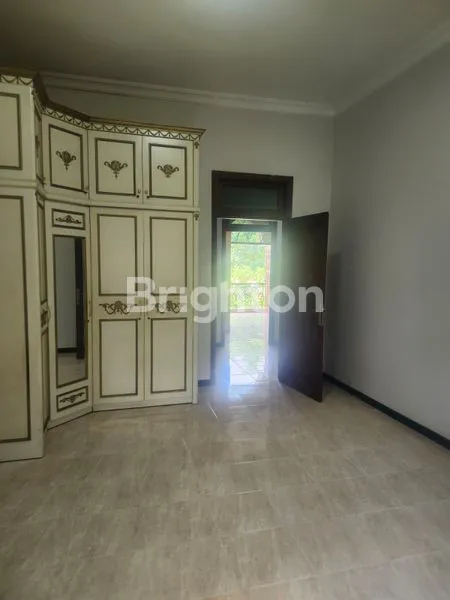 image RUMAH MEWAH SIAP HUNI DI VILLA BUKIT MAS (4)