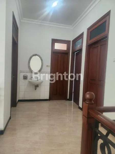 image RUMAH MEWAH SIAP HUNI DI VILLA BUKIT MAS (3)