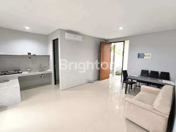 image RUMAH NORTHWEST HILL DEPAN DANAU DEKAT SMA CIPUTRA KASIH (3)