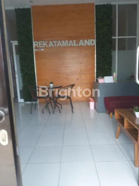 image JUAL RUKO 2 LANTAI PINGGIR JALAN UTAMA KABUPATEN KEDIRI (2)