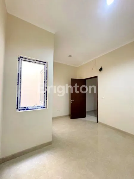 image RUMAH BARU 3 LT BISA USAHA DURI KEPA DKT TANJUNG DUREN ROW 2 MOBIL (8)