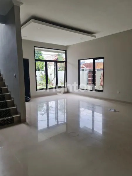 image THE NEW TOWNHOUSE 2 LANTAI DUREN SAWIT JAKARTA TIMUR HOOK STRATEGIS BEBAS BANJIR\N (3)