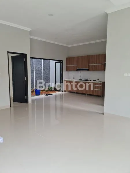 image THE NEW TOWNHOUSE 2 LANTAI DUREN SAWIT JAKARTA TIMUR HOOK STRATEGIS BEBAS BANJIR\N (4)