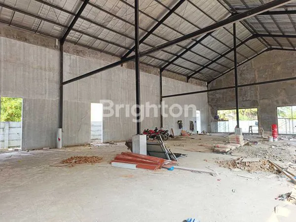 image STAND 3 GANDENG SIAP PAKAI DIJALAN DR. MANSYUR (1)