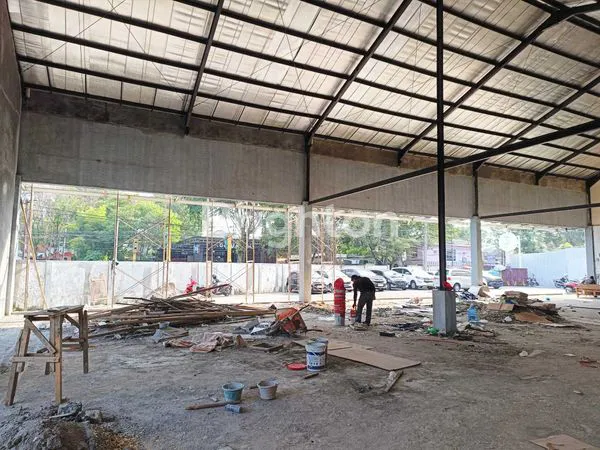 image STAND 3 GANDENG SIAP PAKAI DIJALAN DR. MANSYUR (2)